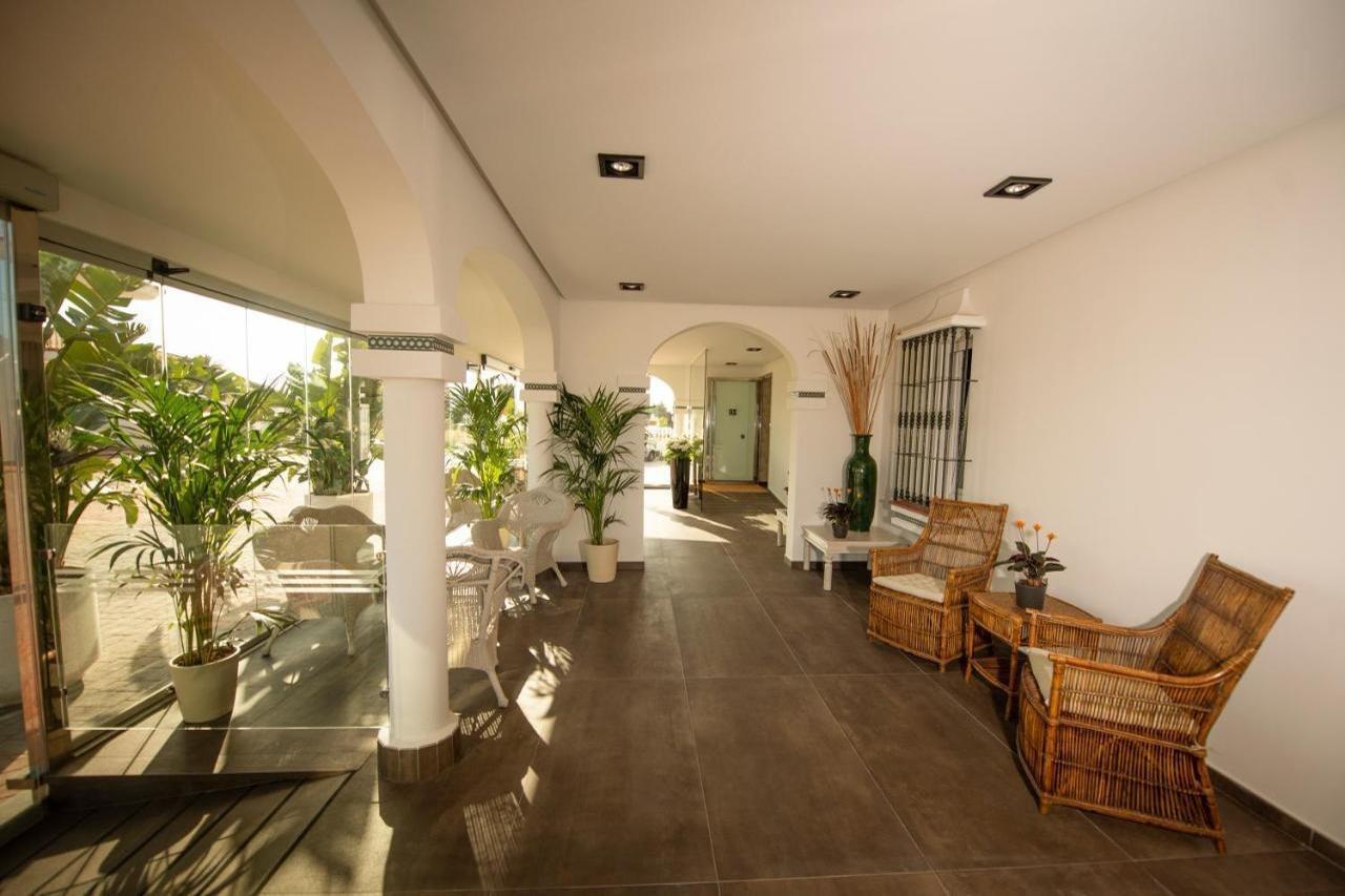 Hotel Diufain Conil De La Frontera Exterior foto